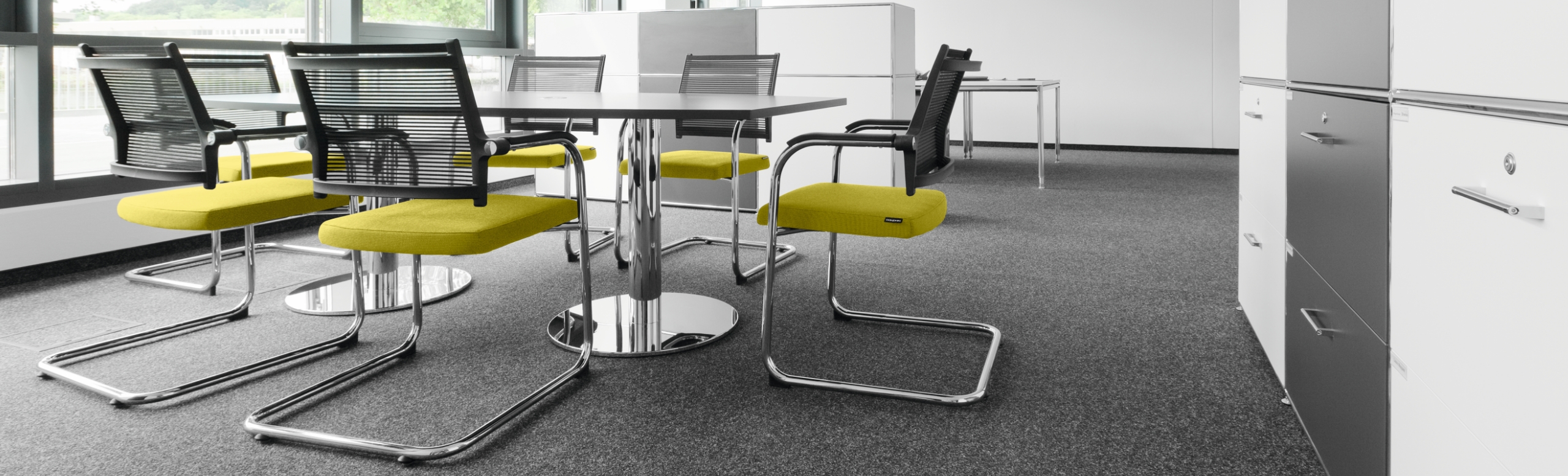 Dauphin lordo 2025 chair