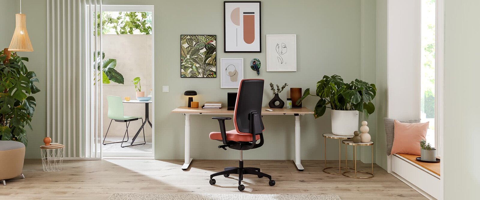 Indeed with a comfortable upholstered backrest looks really great in a home office too.